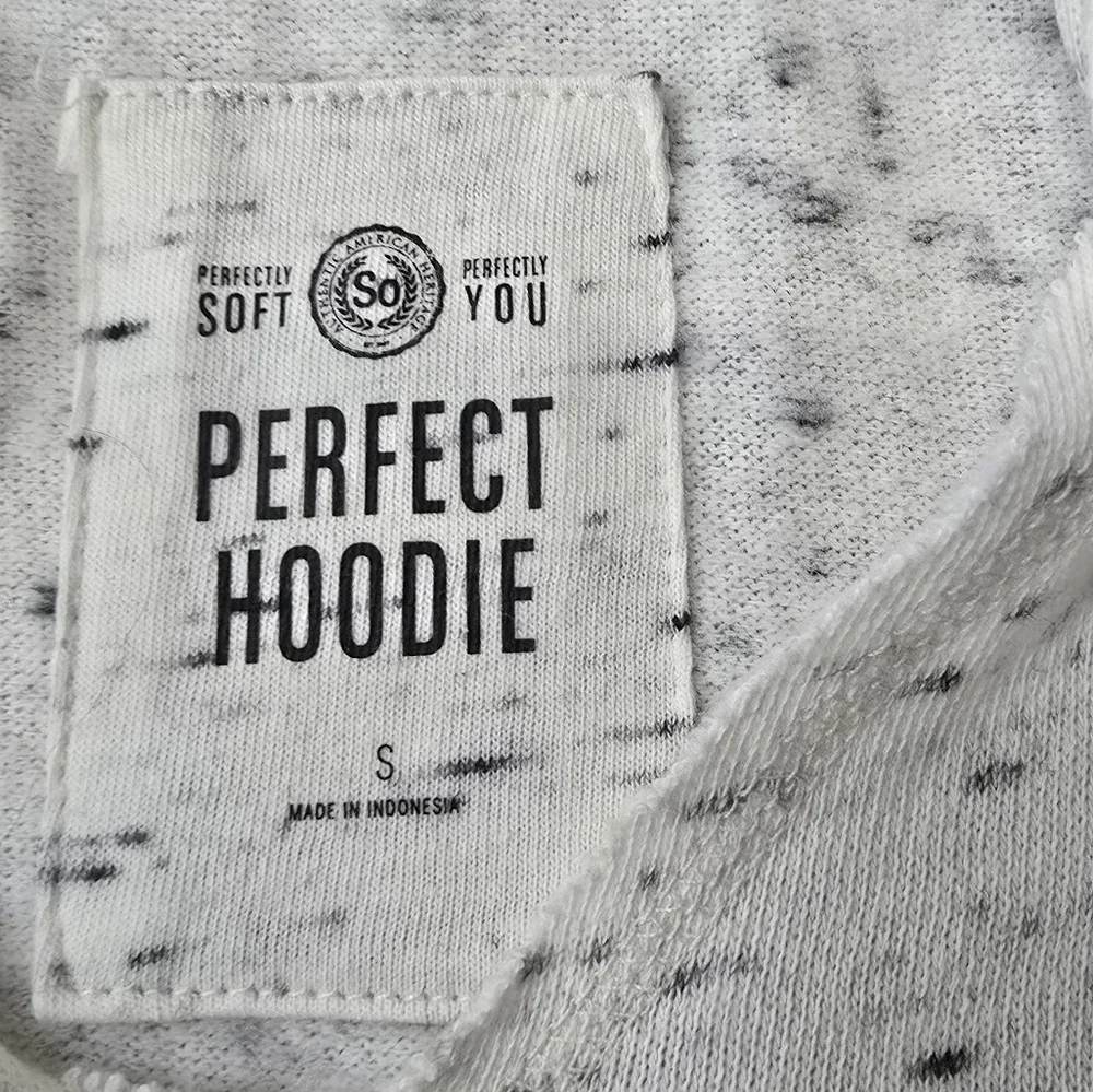 SO Junior's Long Sleeve Hoodie Size Small - Picture 4 of 6